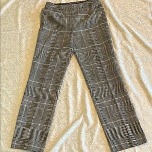 Escada Stylish Black and gray Plaid Pants